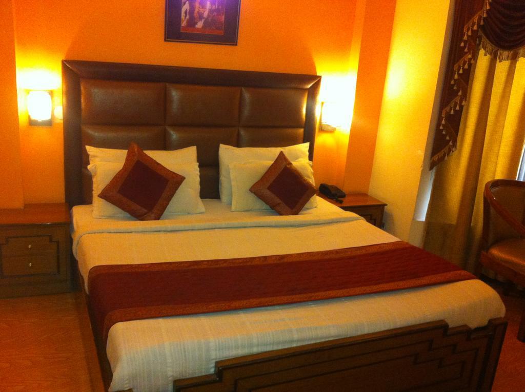 Hotel Smart Inn 2 New Delhi Eksteriør billede