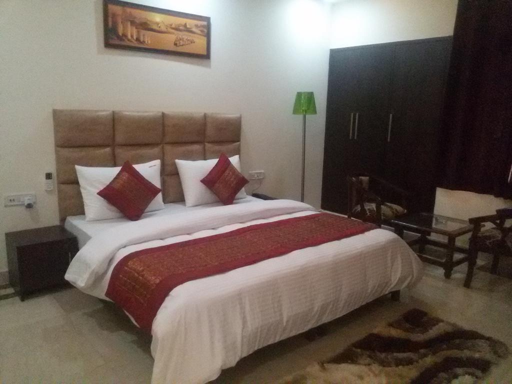 Hotel Smart Inn 2 New Delhi Eksteriør billede