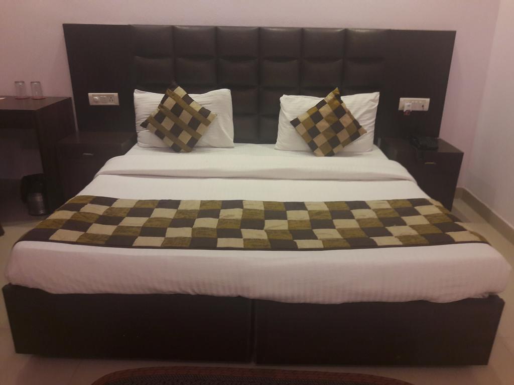 Hotel Smart Inn 2 New Delhi Eksteriør billede