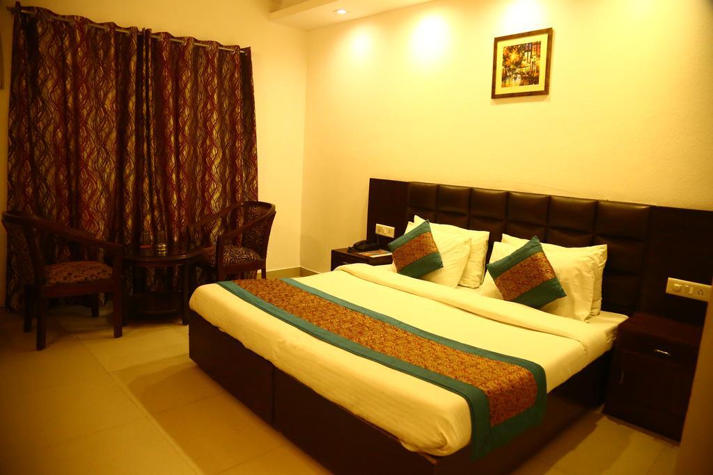 Hotel Smart Inn 2 New Delhi Eksteriør billede