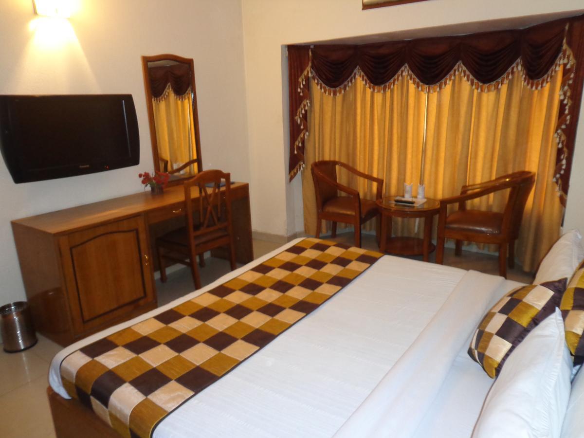 Hotel Smart Inn 2 New Delhi Eksteriør billede