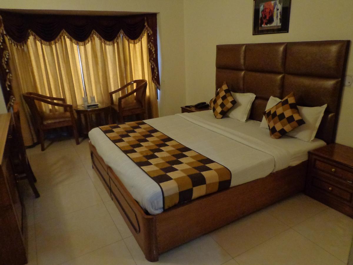 Hotel Smart Inn 2 New Delhi Eksteriør billede