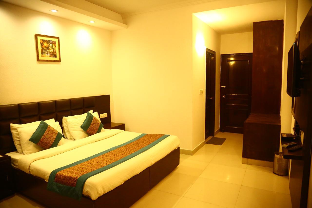 Hotel Smart Inn 2 New Delhi Eksteriør billede