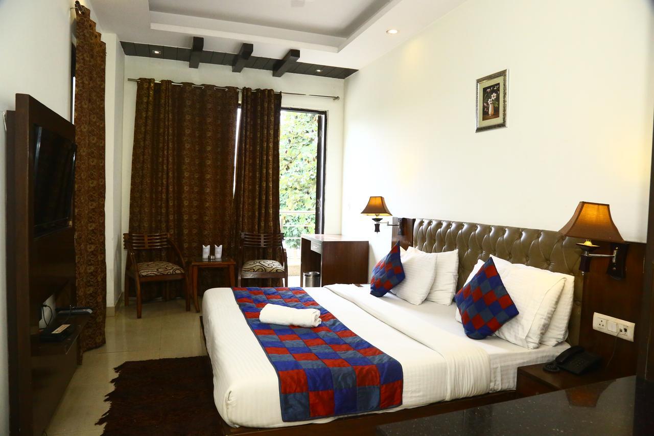 Hotel Smart Inn 2 New Delhi Eksteriør billede
