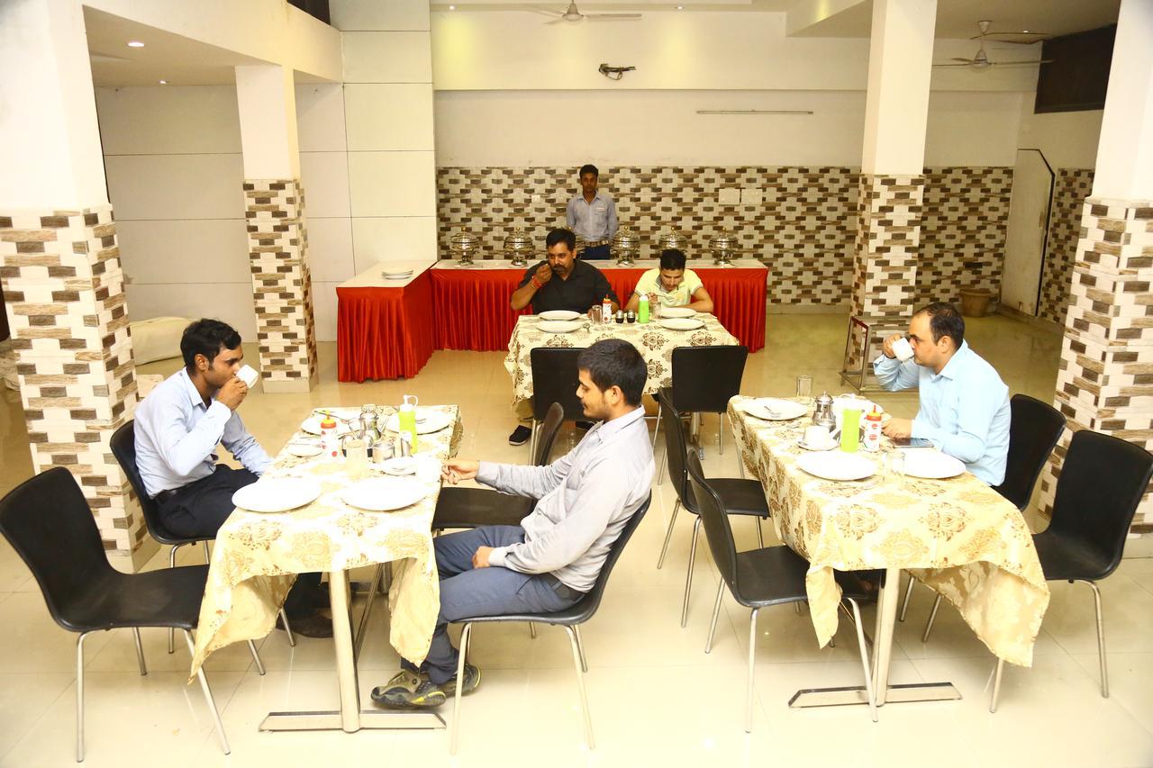 Hotel Smart Inn 2 New Delhi Eksteriør billede